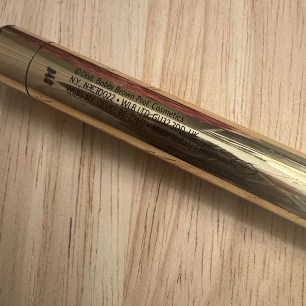 Bobbi Brown Luxe Defining Lipstick- Orchid Noir